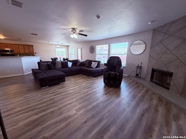 Image 19 of 48 For 422 Abigail  