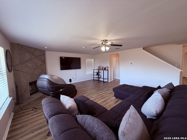 Image 21 of 48 For 422 Abigail  