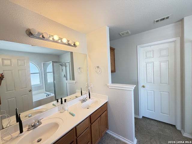 Image 37 of 48 For 422 Abigail  