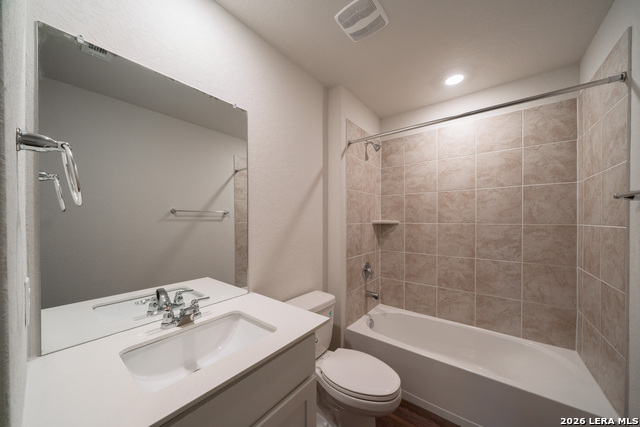 Image 11 of 21 For 227 American Robin