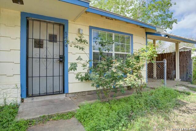 Image 4 of 28 For 5434 Plumtree Dr