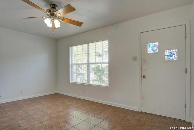 Image 6 of 28 For 5434 Plumtree Dr