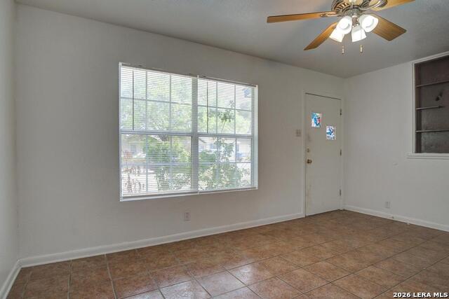 Image 7 of 28 For 5434 Plumtree Dr