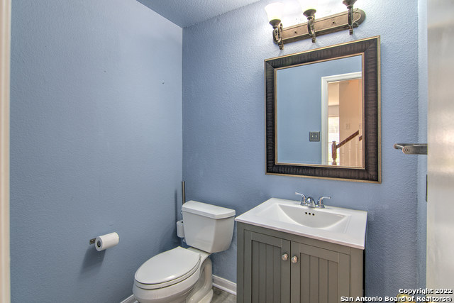 Image 13 of 34 For 7423 Belmont Pl