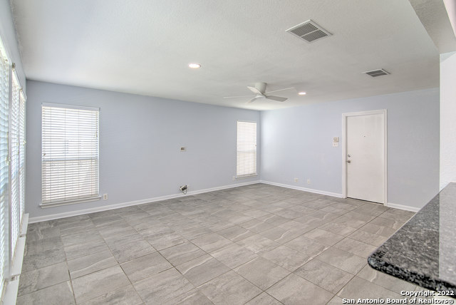 Image 7 of 34 For 7423 Belmont Pl