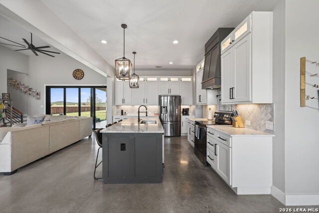 Listing photo id 12 for 2493 County Road 4713