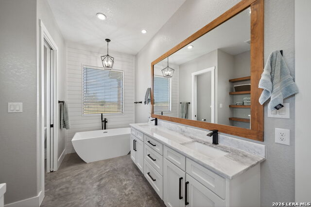 Listing photo id 23 for 2493 County Road 4713