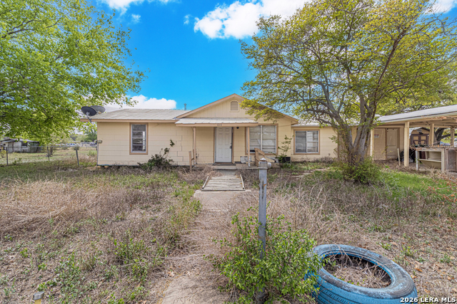Details for 1714 Constantinople W, Castroville, TX 78009
