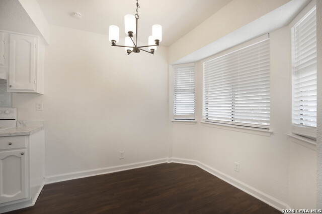 Image 13 of 29 For 7506 Lincoln Village