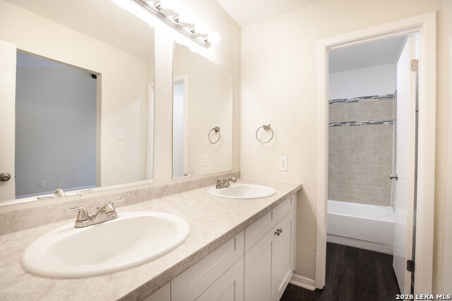 Image 18 of 29 For 7506 Lincoln Village