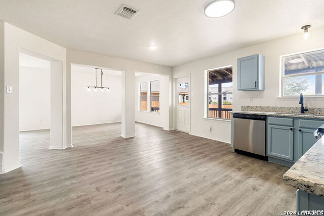 Image 10 of 20 For 5015 Badland Beacon