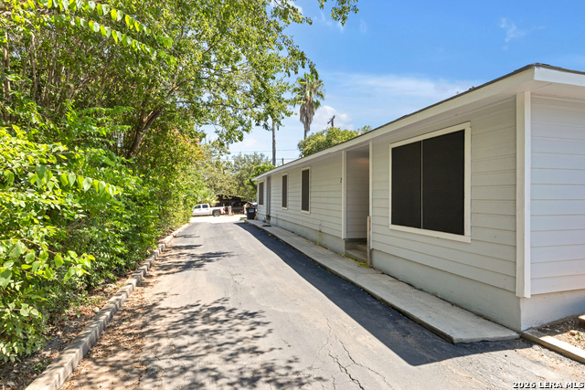 Image 4 of 17 For 1655 Amanda  