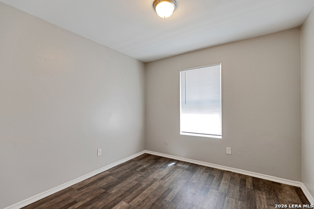 Image 8 of 17 For 1655 Amanda  