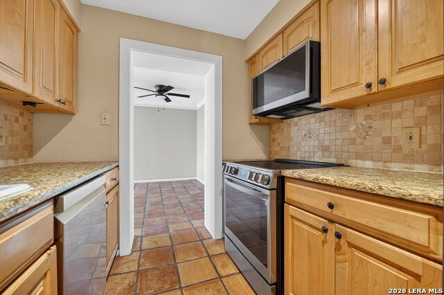 Image 18 of 41 For 7701 Wurzbach  1802