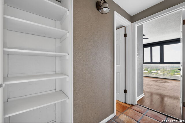 Image 21 of 41 For 7701 Wurzbach  1802