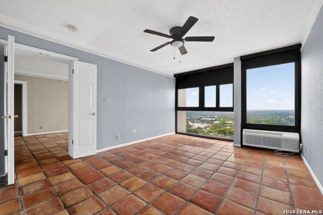 Image 27 of 41 For 7701 Wurzbach  1802