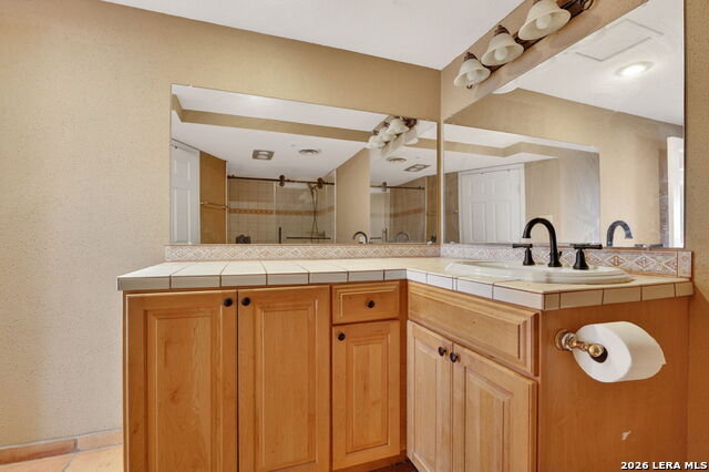 Image 31 of 41 For 7701 Wurzbach  1802