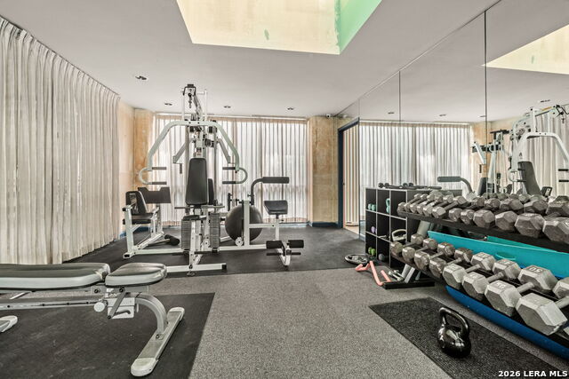 Image 37 of 41 For 7701 Wurzbach  1802