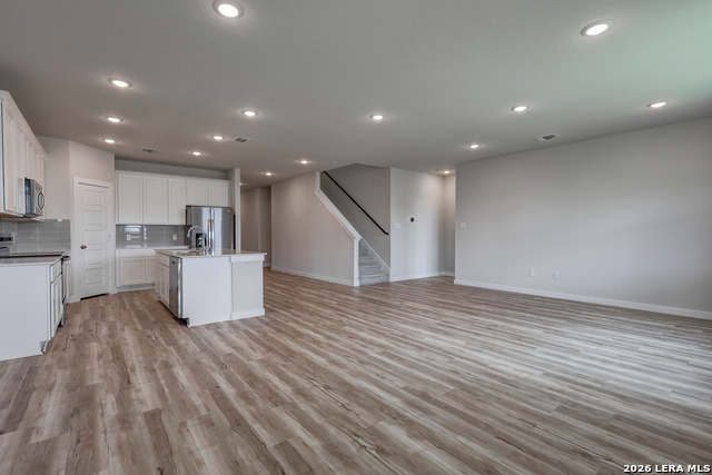 Image 13 of 31 For 8303 Smithers Avenue