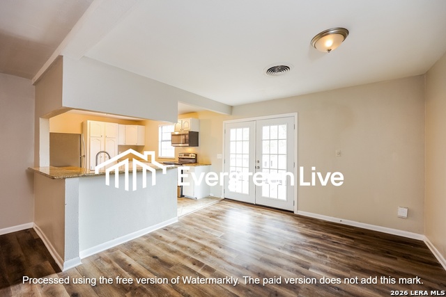 Image 3 of 11 For 6610 Carrie  