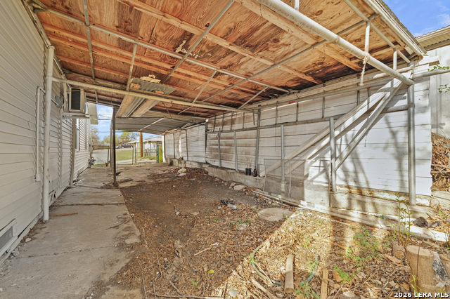 Image 30 of 39 For 428 Koehler  