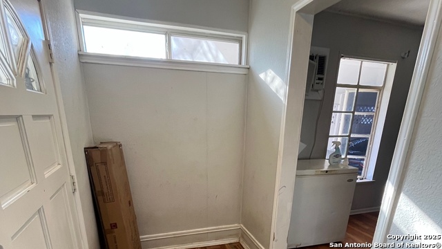 Image 4 of 16 For 127 Grecian Dr