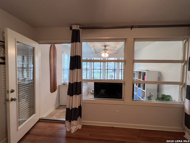 Image 16 of 23 For 211 Robinhood