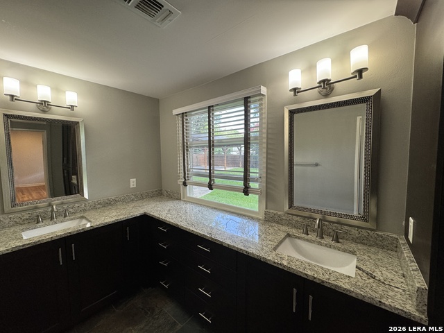 Image 22 of 23 For 211 Robinhood