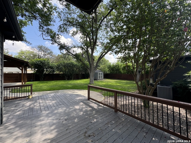 Image 7 of 23 For 211 Robinhood