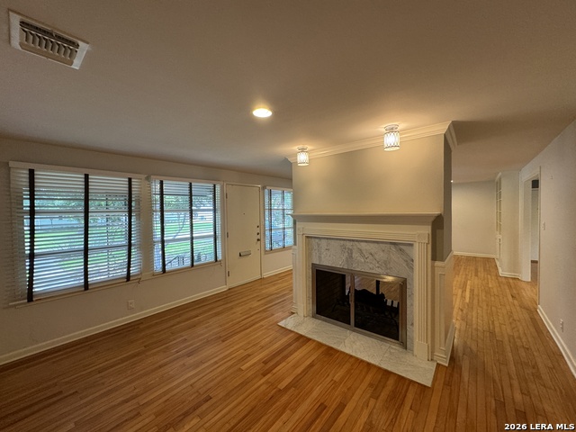 Image 9 of 23 For 211 Robinhood