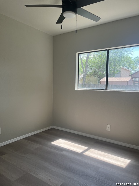 Image 7 of 15 For 9358 Village Lance