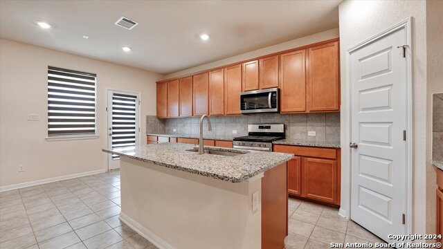 Image 11 of 38 For 2514 Castello Way