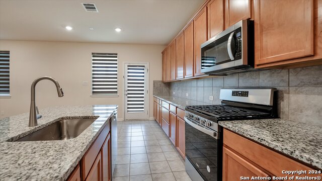 Image 12 of 38 For 2514 Castello Way