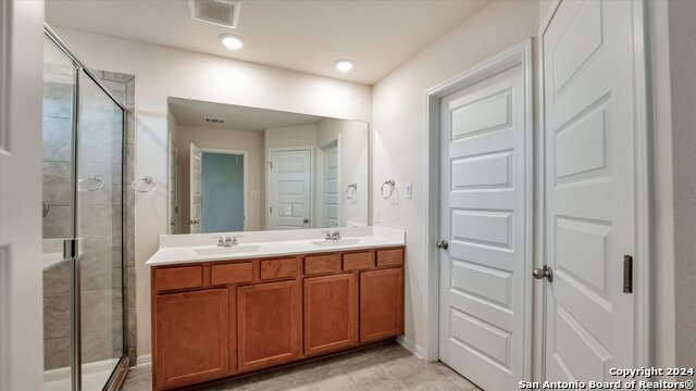 Image 25 of 38 For 2514 Castello Way