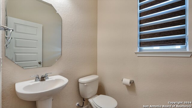 Image 5 of 38 For 2514 Castello Way