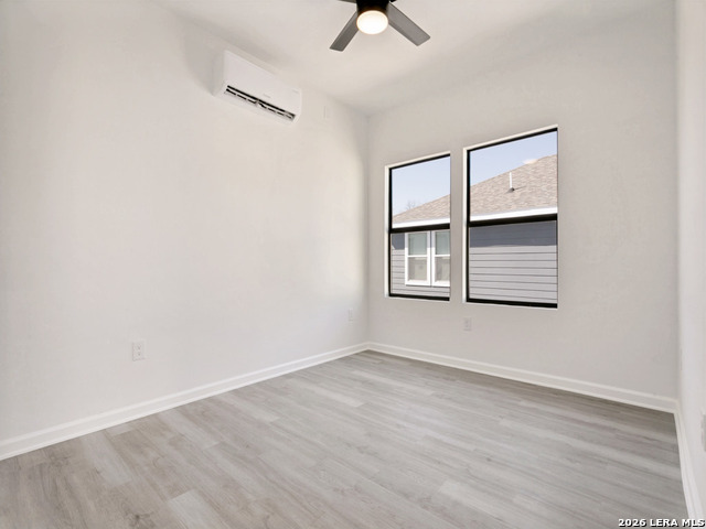 Image 14 of 32 For 151 Vine St  