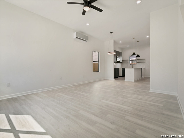 Image 2 of 32 For 151 Vine St  