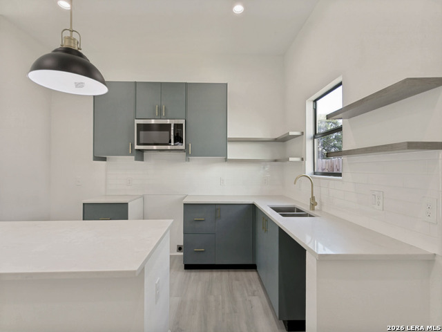 Image 29 of 32 For 151 Vine St  