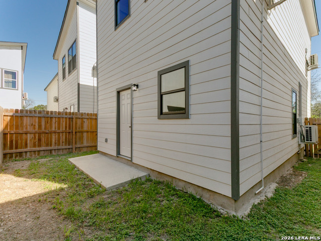 Image 30 of 32 For 151 Vine St  