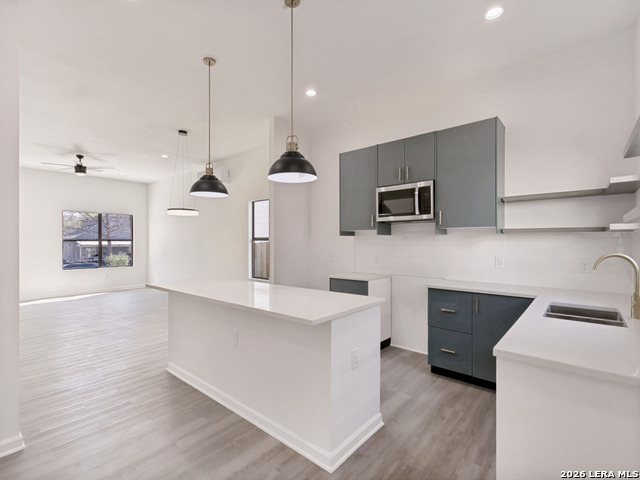 Image 4 of 32 For 151 Vine St  