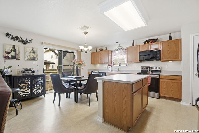 Image 11 of 28 For 87 Booker Palm