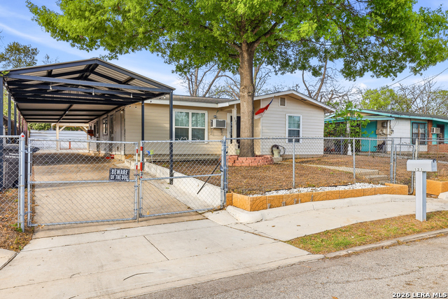 Image 2 of 29 For 131 Willee  