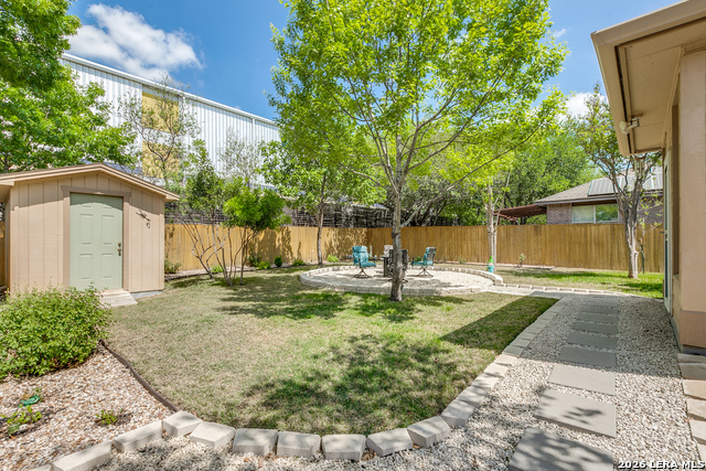 Listing photo id 16 for 6365 Stable Farm