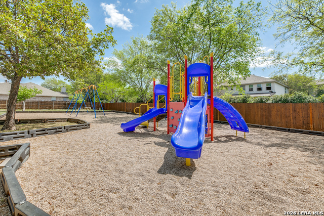 Listing photo id 18 for 6365 Stable Farm