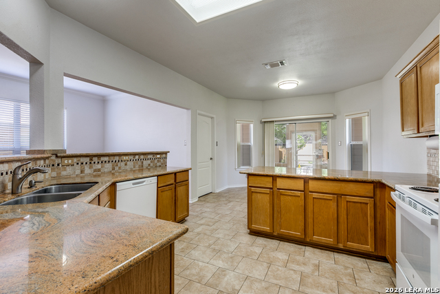 Listing photo id 22 for 6365 Stable Farm