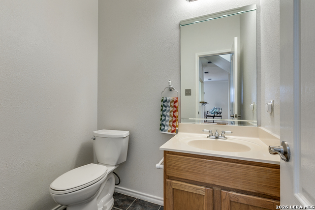 Listing photo id 5 for 6365 Stable Farm