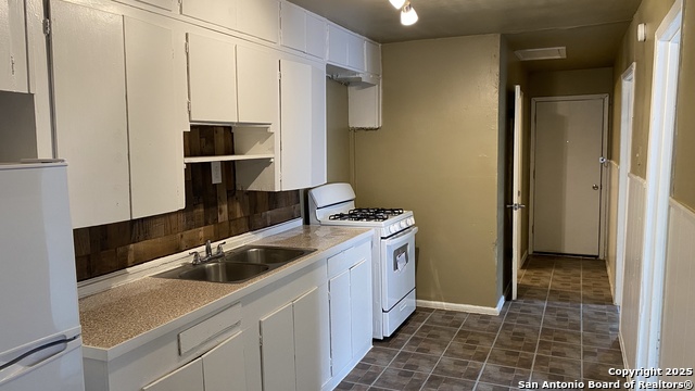 Image 5 of 22 For 1222 Gardina