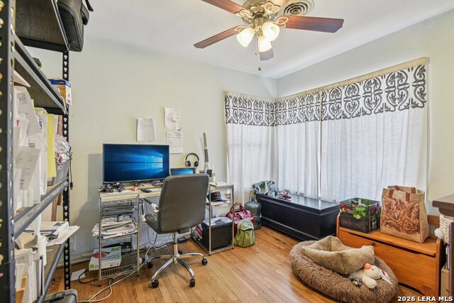 Image 16 of 22 For 4538 Waikiki