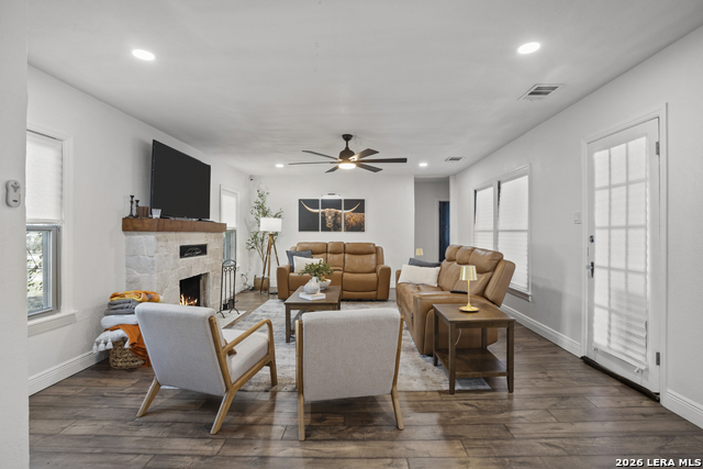 Image 2 of 9 For 138 Greenlawn