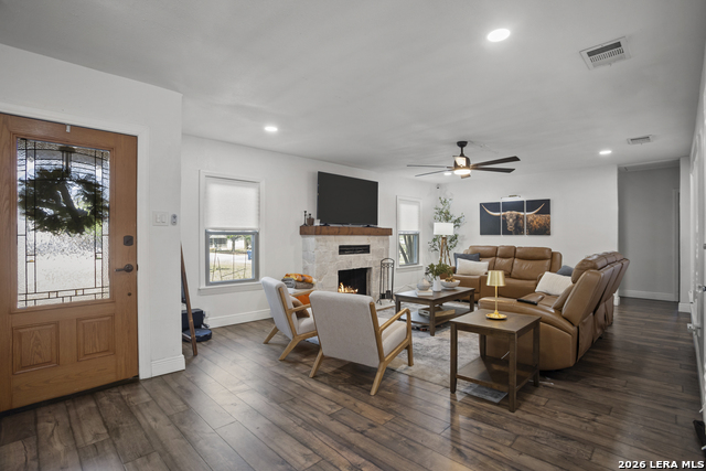 Image 3 of 9 For 138 Greenlawn